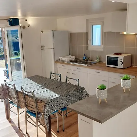 De France La Marmotte Avec Terrasse Privative Proche Du D'aiguebelette *