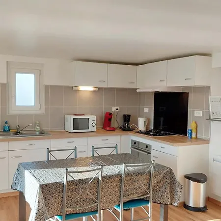 De France La Marmotte Disposant D Un De Type 2 De 30m2 Et D Un Second Type 3 De 58m2 Proche Du D'aiguebelette Entiers Separes Avec Terrasses Privatives Apartment Saint-Beron