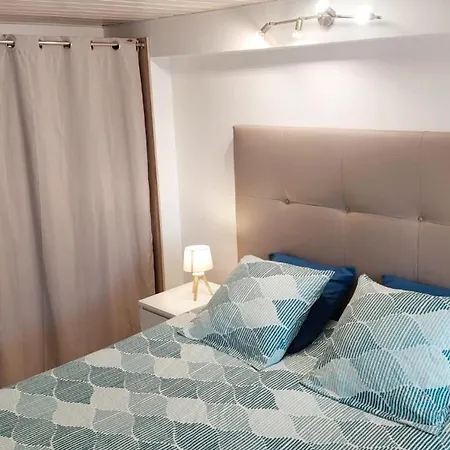 De France La Marmotte Avec Terrasse Privative Proche Du D'aiguebelette Apartment *